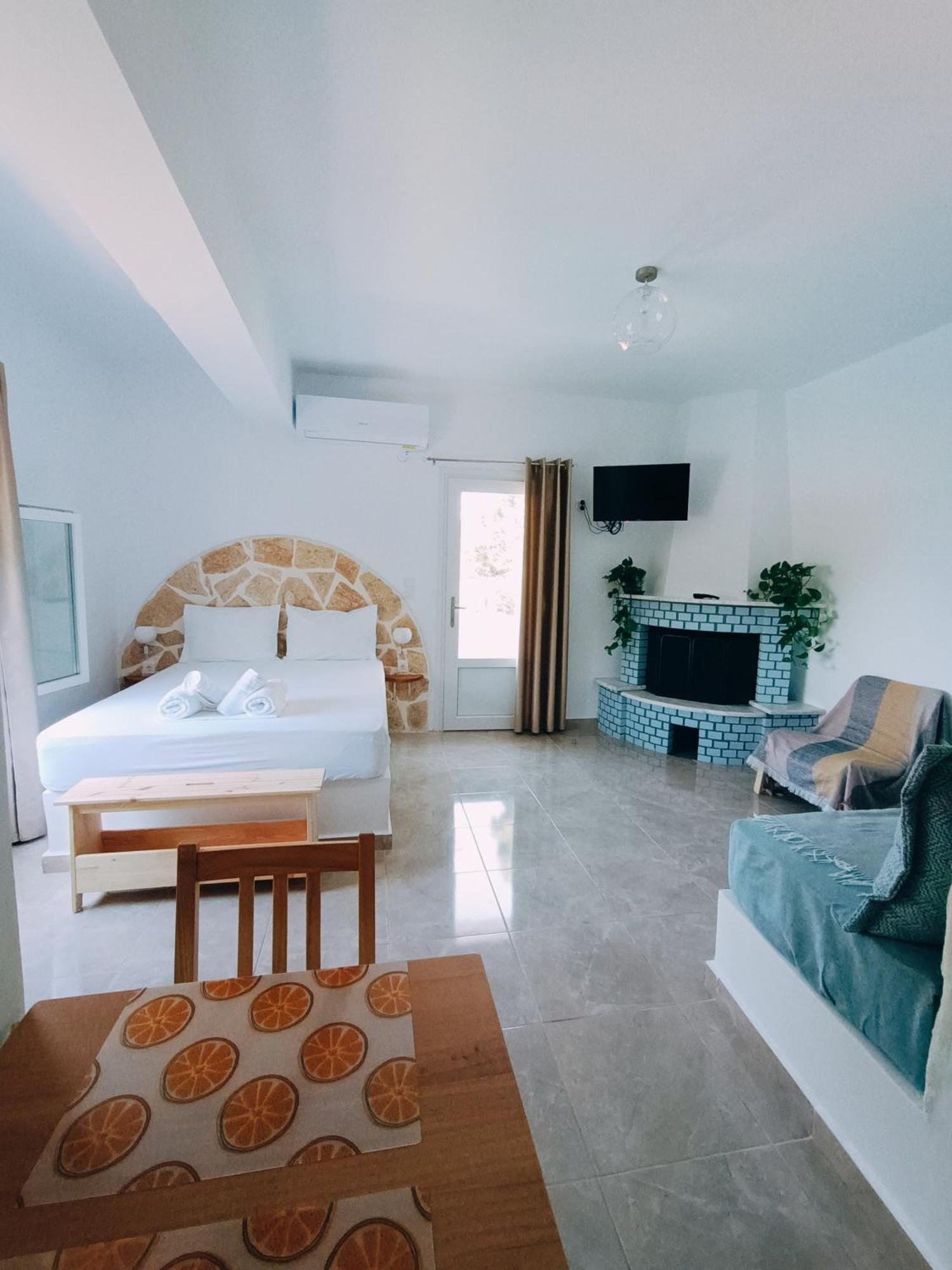The Life Suites Limniónas Zewnętrze zdjęcie